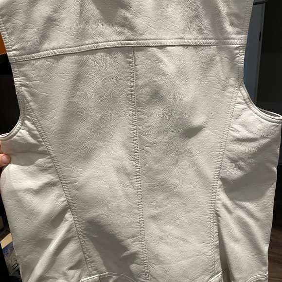 Express white leather vest - Picture 3 of 5